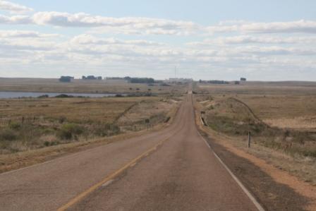 Leere Straen soweit das Auge blickt